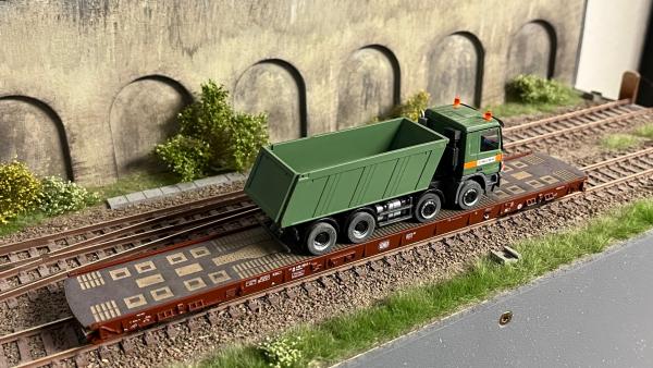 Rollende Landstraße Auflage ( Lasercut )